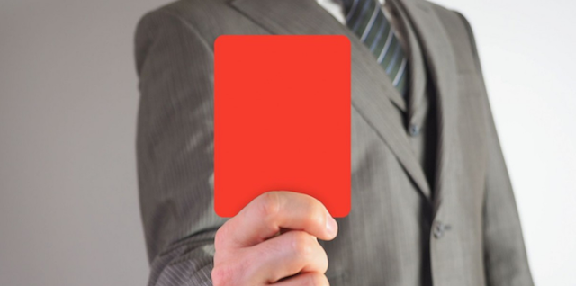 raudona kortelė už kredito įstatymo nesilaikymą